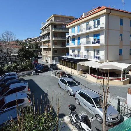 Guya Ξενοδοχείο 2*